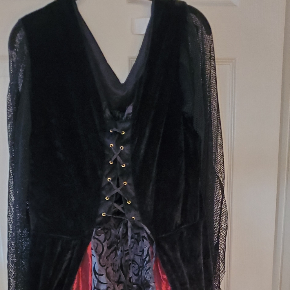 Costume